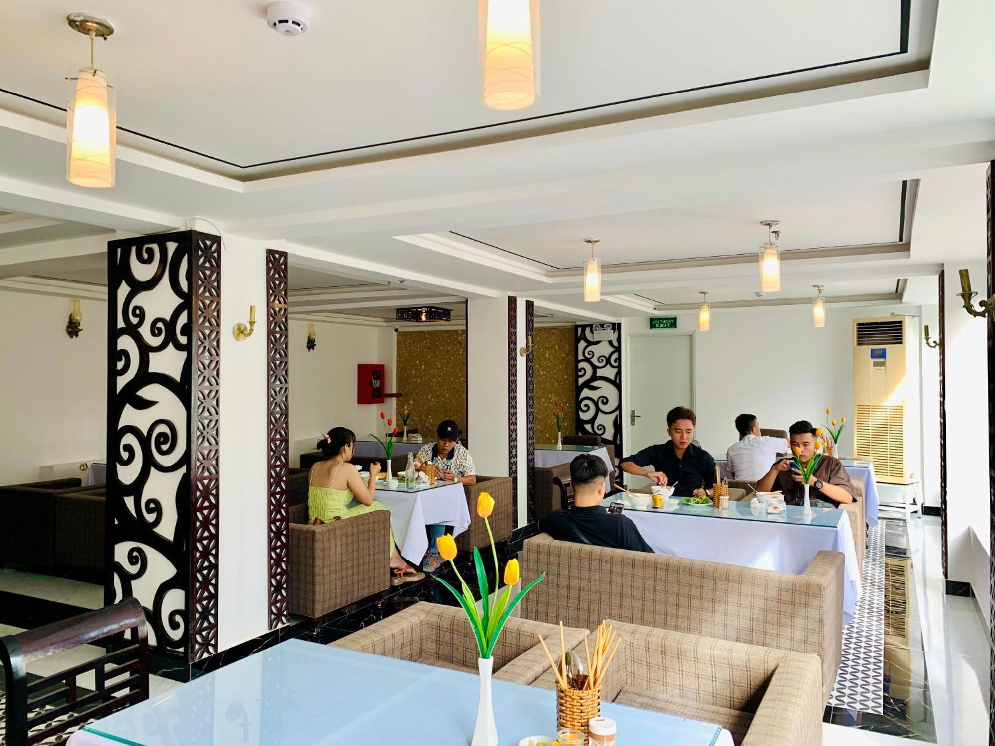 Vina Spa Hotel Хуе Екстериор снимка