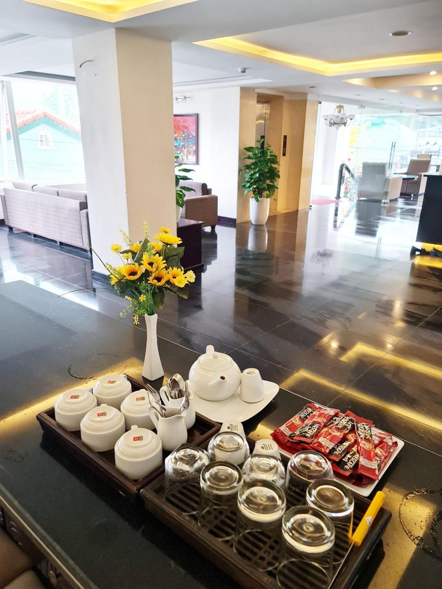 Vina Spa Hotel Хуе Екстериор снимка